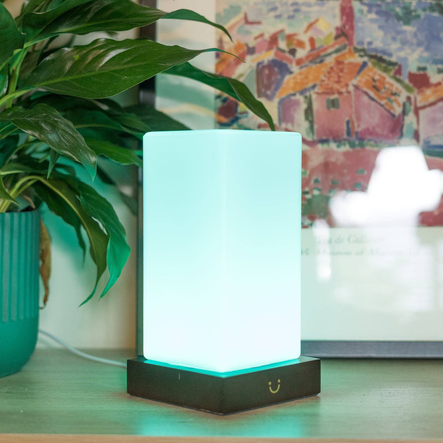 Modern Tower Lamp | LuvLink Canada