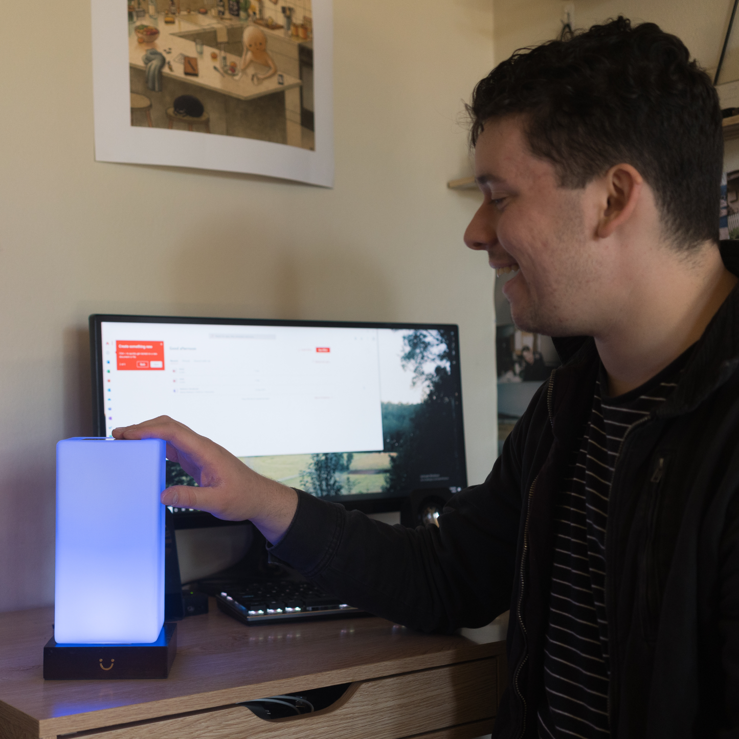 Modern Tower Lamp | LuvLink Canada